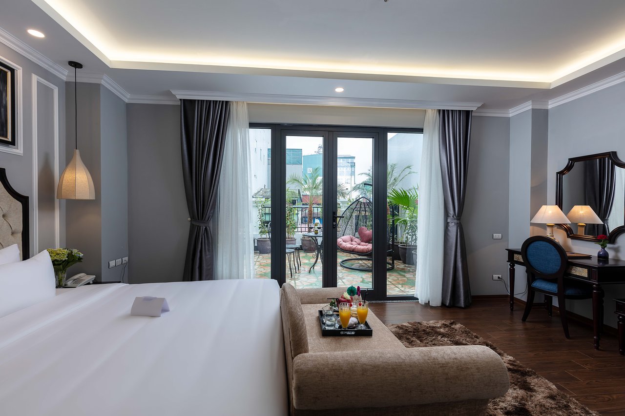 khách sạn 4 sao trung tâm Hà Nội