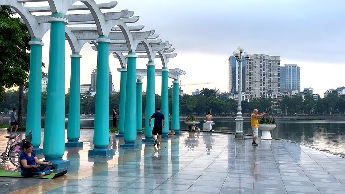 Thư giãn cuối tuần tại công viên Thống Nhất | Ảnh: VietnamPlus